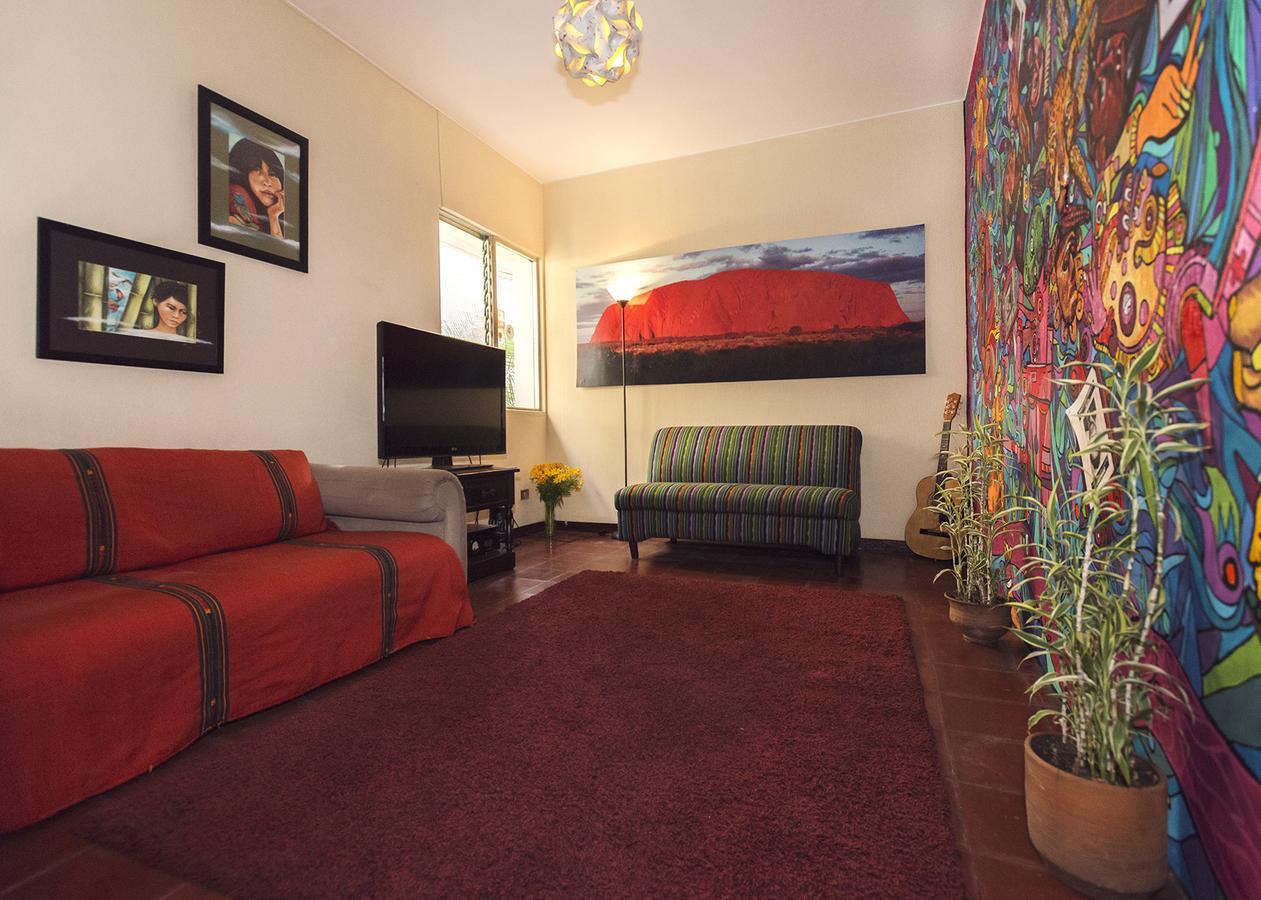 Quetzalroo Hostel Guatemala City Exterior photo