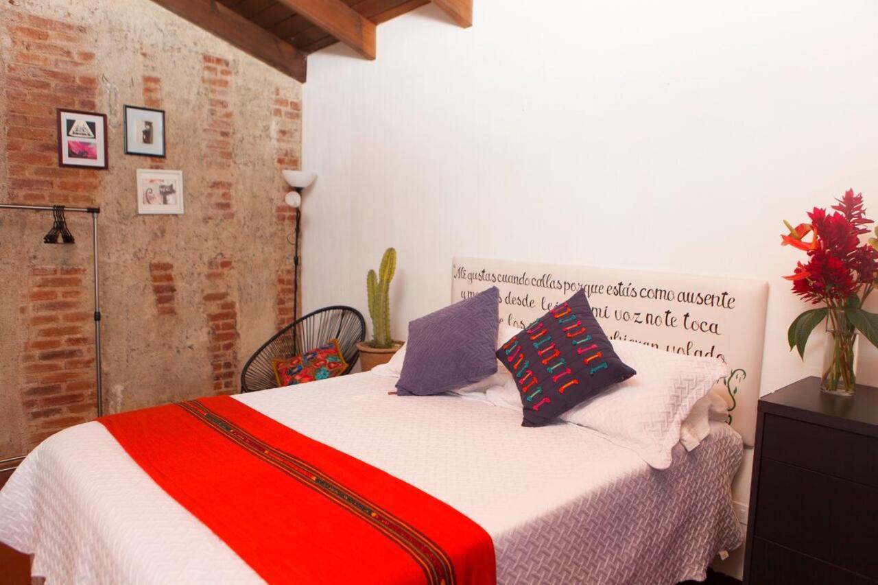 Quetzalroo Hostel Guatemala City Exterior photo