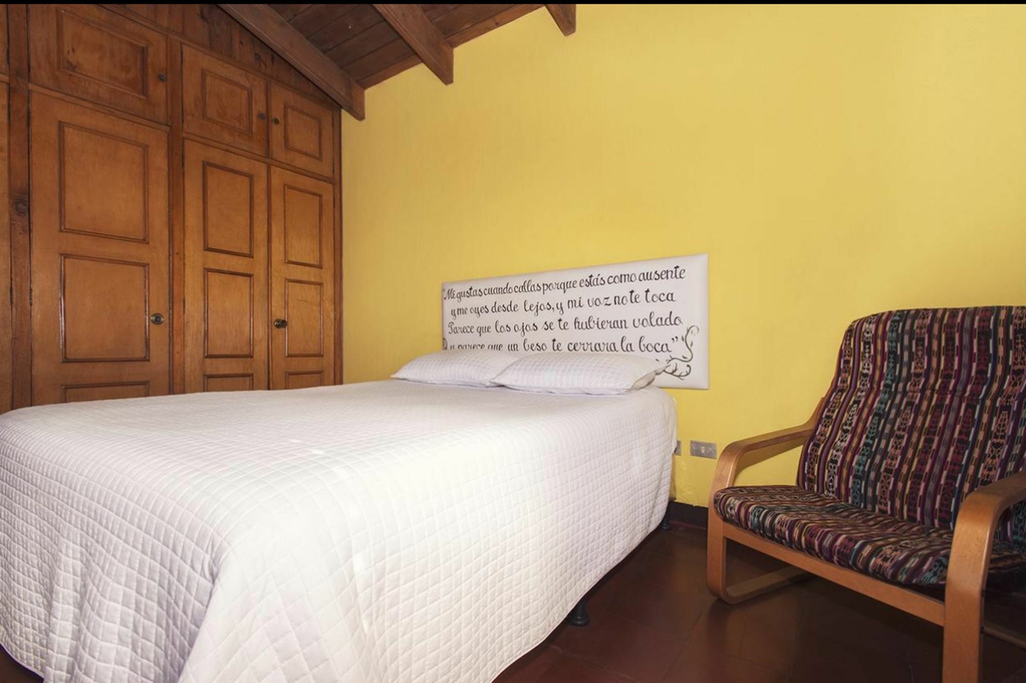 Quetzalroo Hostel Guatemala City Exterior photo