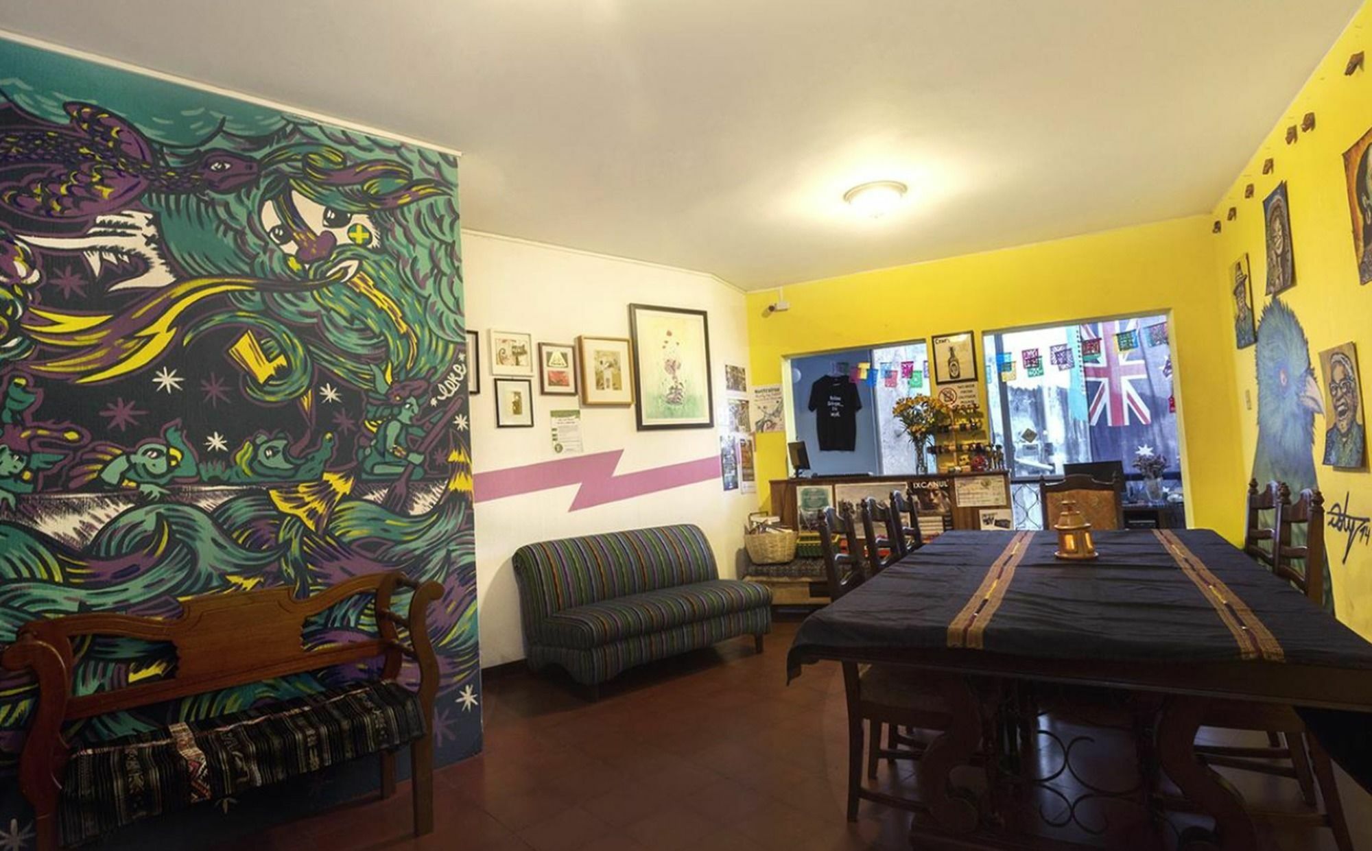 Quetzalroo Hostel Guatemala City Exterior photo